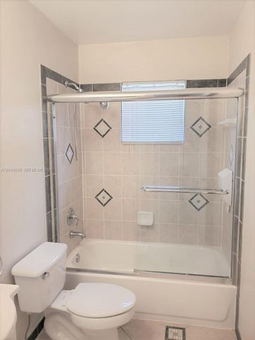 777 Tanglewood Cir, Weston, FL 33327