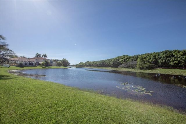 777 Tanglewood Cir, Weston, FL 33327