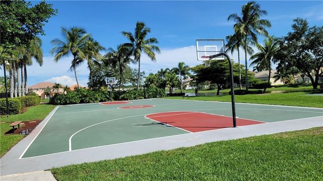 777 Tanglewood Cir, Weston, FL 33327