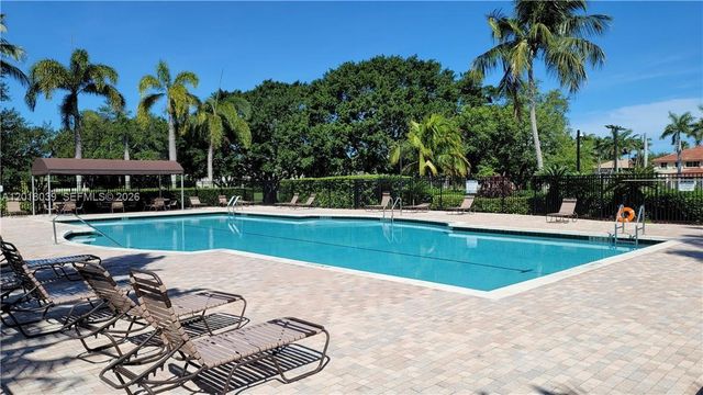 777 Tanglewood Cir, Weston, FL 33327