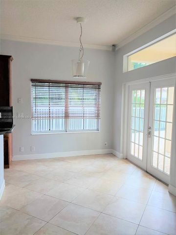 777 Tanglewood Cir, Weston, FL 33327