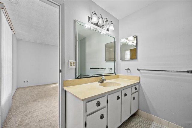 102 Amherst Lane, Greenacres, FL 33467