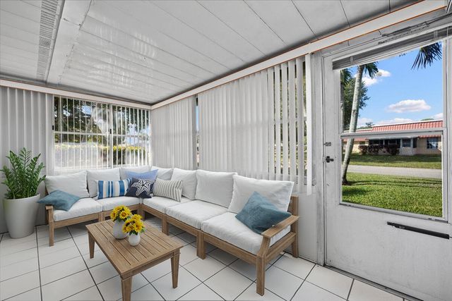 102 Amherst Lane, Greenacres, FL 33467