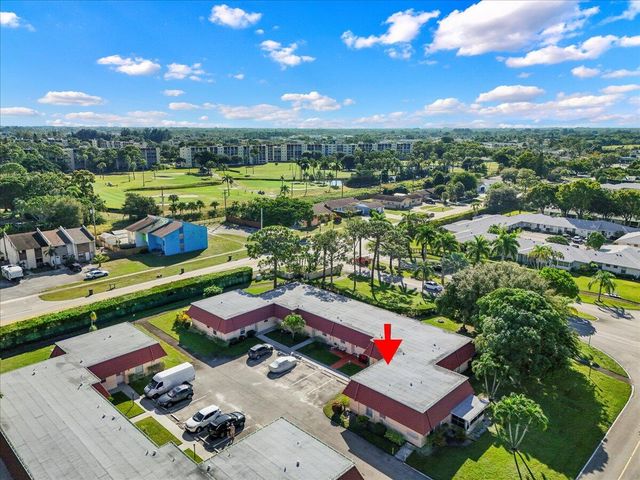 102 Amherst Lane, Greenacres, FL 33467