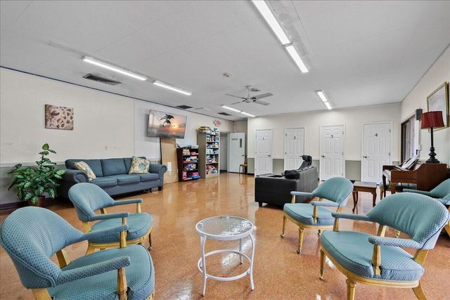 102 Amherst Lane, Greenacres, FL 33467