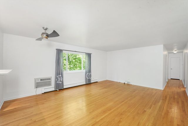 200 South Boulevard 1A, Evanston, IL 60202