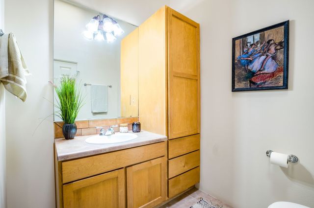 60 Camino De La Questa Del Aire, Placitas, NM 87043