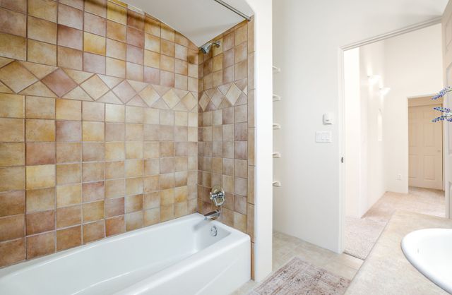 60 Camino De La Questa Del Aire, Placitas, NM 87043