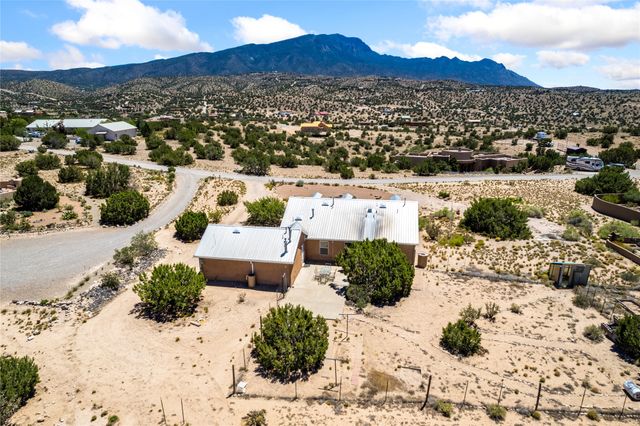 60 Camino De La Questa Del Aire, Placitas, NM 87043