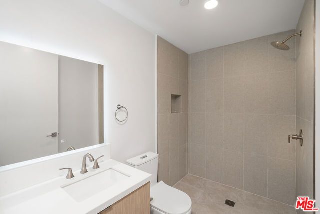 4406 Fulton Street 105, Sherman Oaks, CA 91423