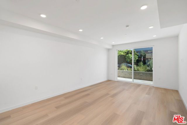 4406 Fulton Street 105, Sherman Oaks, CA 91423