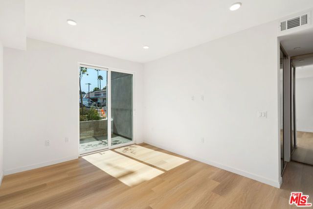 4406 Fulton Street 105, Sherman Oaks, CA 91423