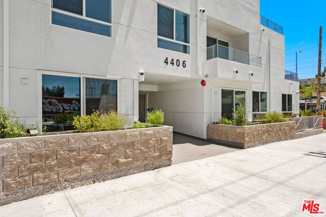 4406 Fulton Street 105, Sherman Oaks, CA 91423