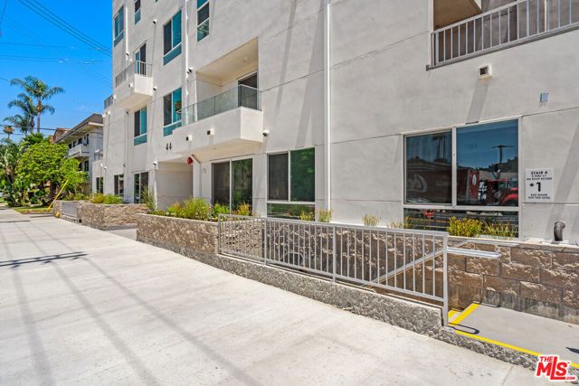 4406 Fulton Street 105, Sherman Oaks, CA 91423