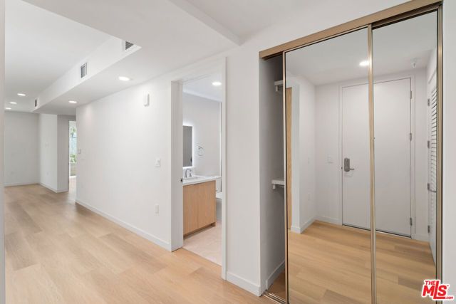 4406 Fulton Street 105, Sherman Oaks, CA 91423