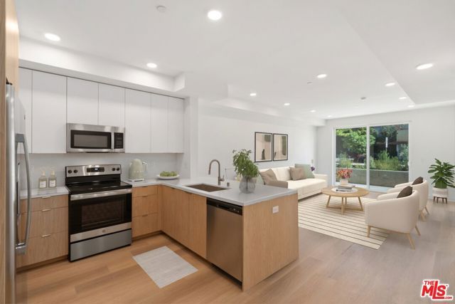 4406 Fulton Street 105, Sherman Oaks, CA 91423