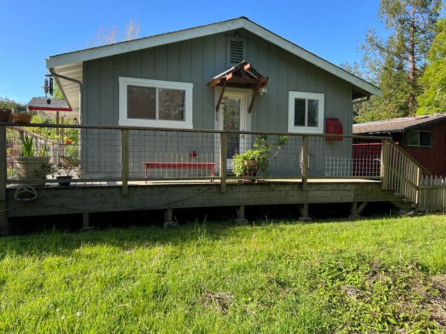 7518 Elk River Court, Elk River, CA 95503