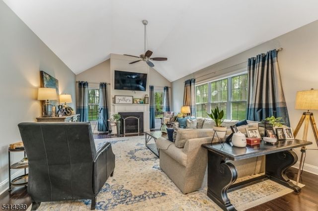 40 Quakertown Rd, Franklin Twp., NJ 08867