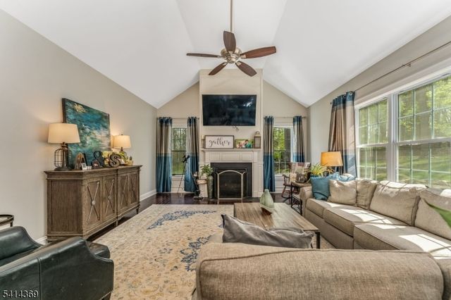 40 Quakertown Rd, Franklin Twp., NJ 08867