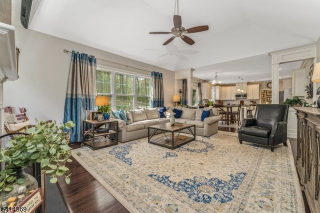 40 Quakertown Rd, Franklin Twp., NJ 08867