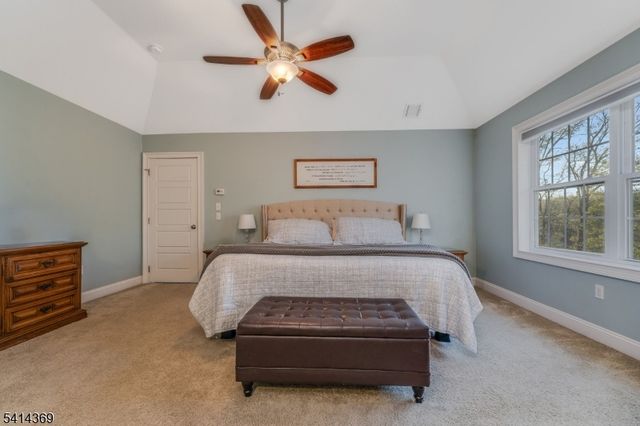 40 Quakertown Rd, Franklin Twp., NJ 08867