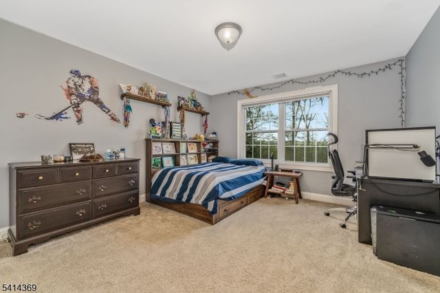 40 Quakertown Rd, Franklin Twp., NJ 08867