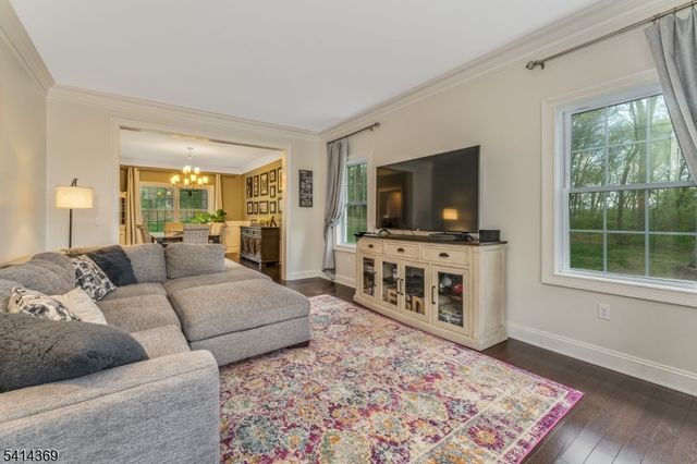 40 Quakertown Rd, Franklin Twp., NJ 08867