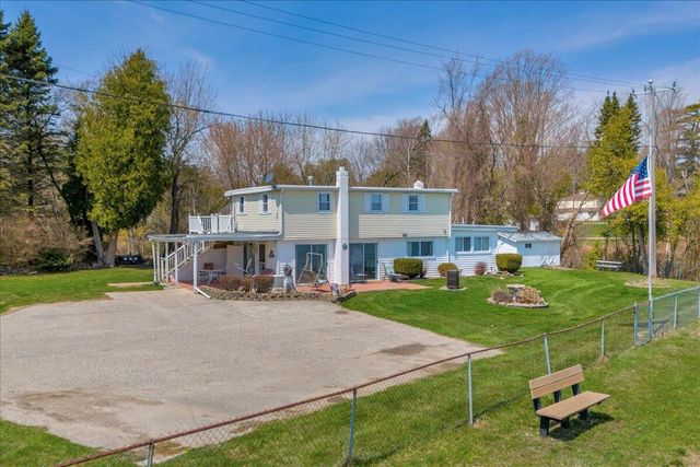 7226 Lakeview Drive, Lexington, MI 48450