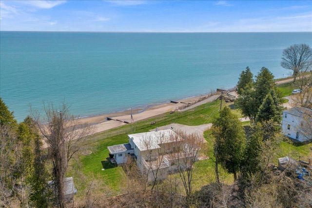 7226 Lakeview Drive, Lexington, MI 48450