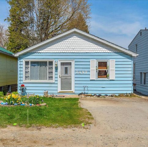 7226 Lakeview Drive, Lexington, MI 48450