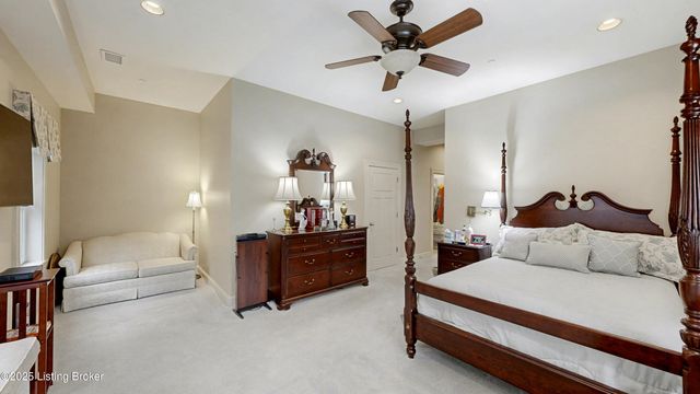 1409 Mockingbird Terrace Dr, UNIT 104, Louisville, KY 40207