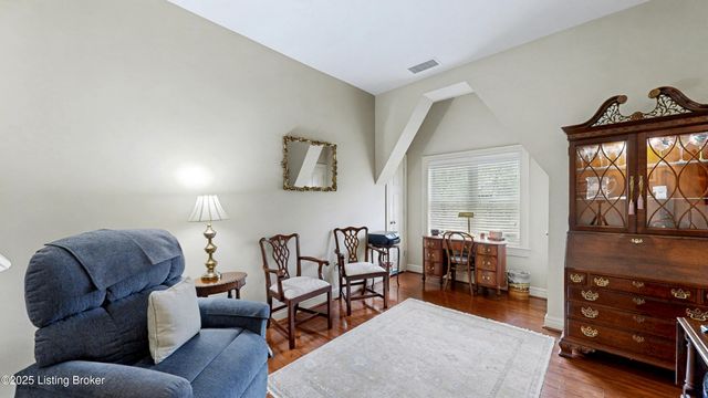 1409 Mockingbird Terrace Dr, UNIT 104, Louisville, KY 40207