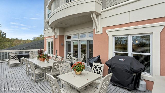 1409 Mockingbird Terrace Dr, UNIT 104, Louisville, KY 40207