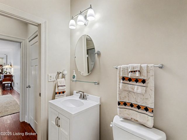 1409 Mockingbird Terrace Dr, UNIT 104, Louisville, KY 40207