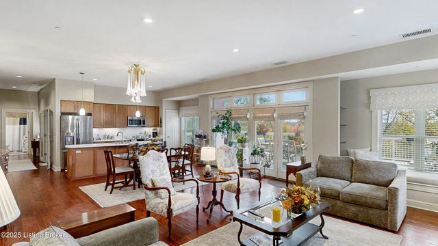 1409 Mockingbird Terrace Dr, UNIT 104, Louisville, KY 40207