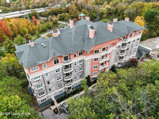 1409 Mockingbird Terrace Dr, UNIT 104, Louisville, KY 40207
