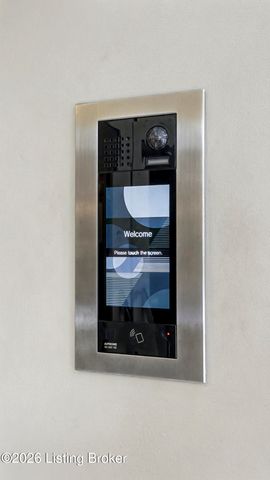 1409 Mockingbird Terrace Dr UNIT 104, Louisville, KY 40207