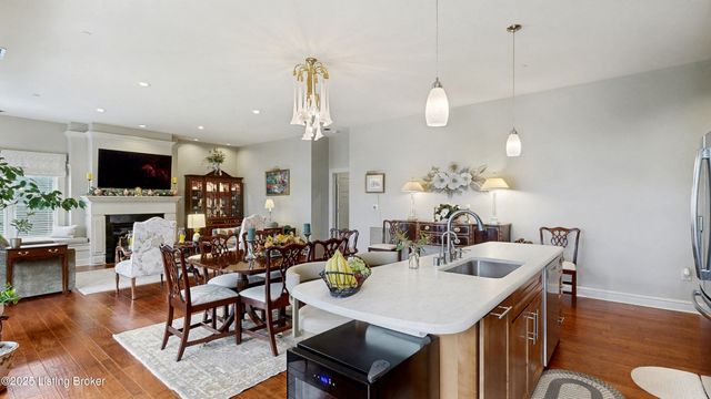 1409 Mockingbird Terrace Dr, UNIT 104, Louisville, KY 40207