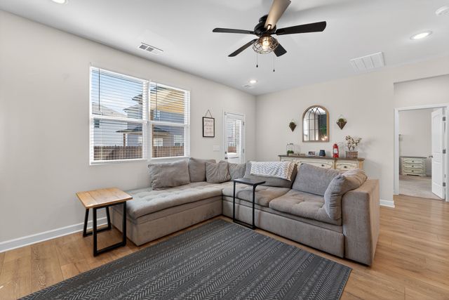 4407 Bomeadows Dr, SW, Murfreesboro, TN 37128