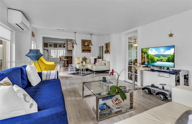 4371 SW 13th Ter, Miami, FL 33134