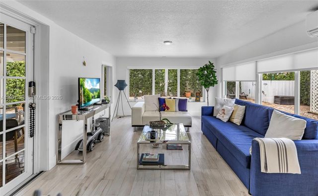 4371 SW 13th Ter, Miami, FL 33134