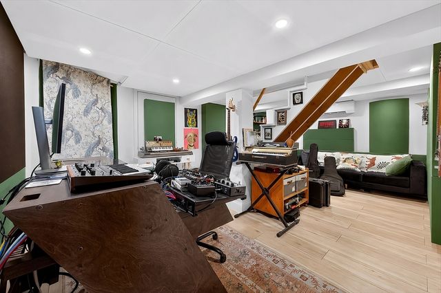 17 Dent St 1, Boston, MA 02132