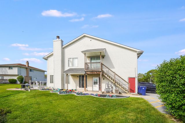 103 Red Barn Road 103, Matteson, IL 60443