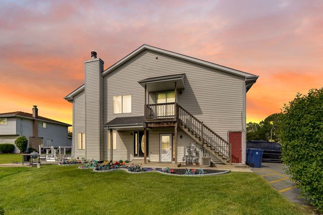103 Red Barn Road 103, Matteson, IL 60443