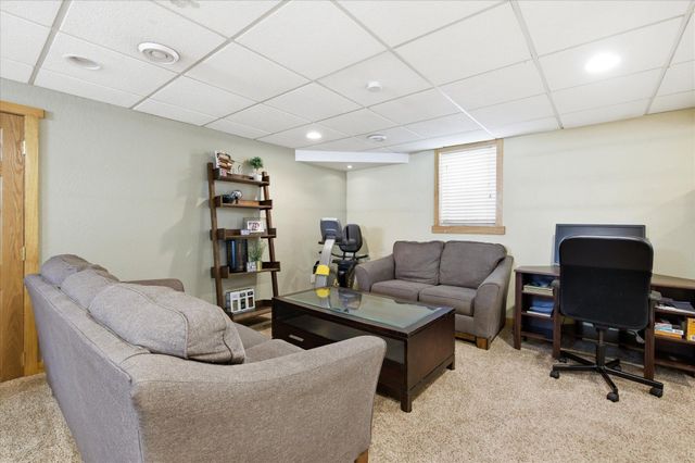 318 13th Avenue N, South Saint Paul, MN 55075