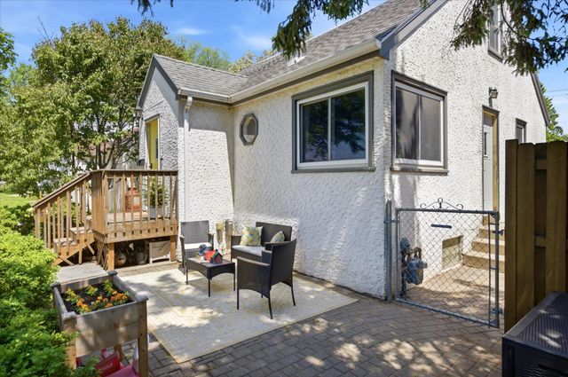 318 13th Avenue N, South Saint Paul, MN 55075