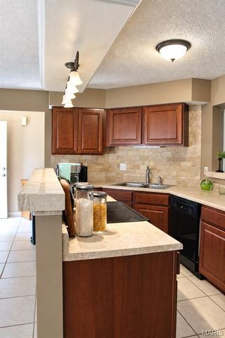 1268 Shirley Ridge Drive D, St Charles, MO 63304