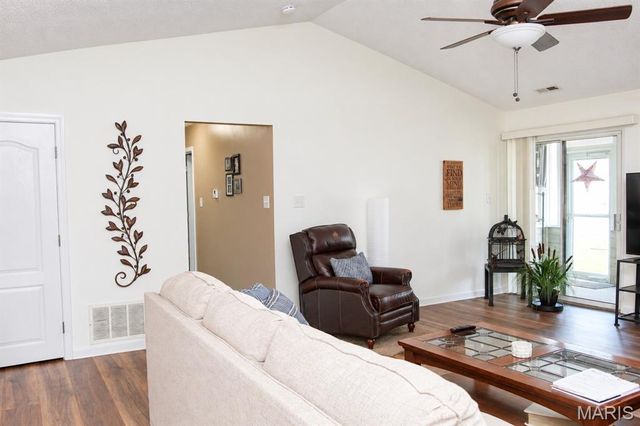 1268 Shirley Ridge Drive D, St Charles, MO 63304