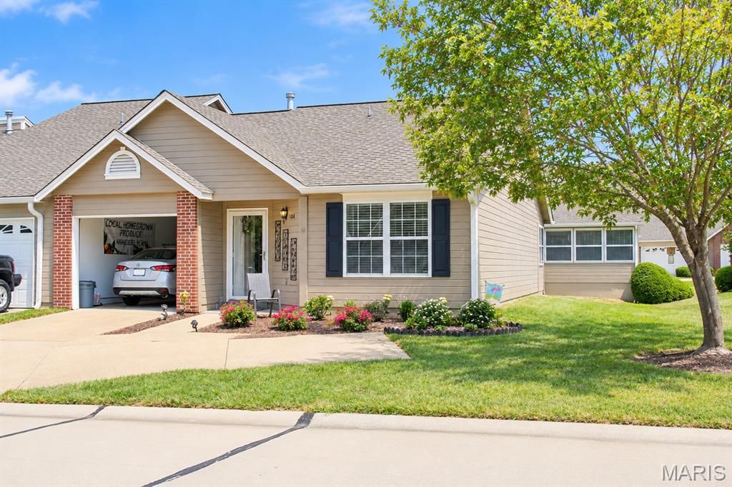 1268 Shirley Ridge Drive D, St Charles, MO 63304