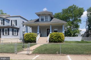 338 E EVERGREEN AVENUE, Oaklyn, NJ 08107